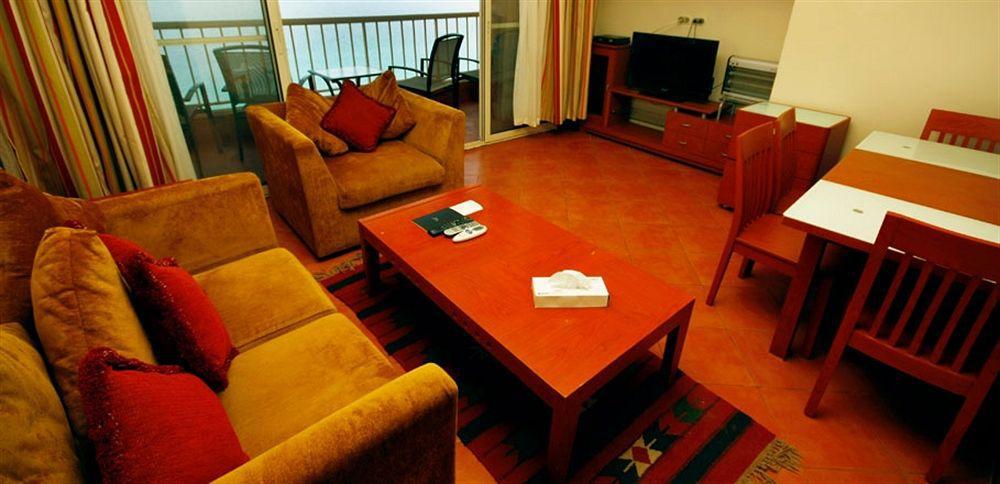 Porto Sokhna Pyramids Apartments Powered By Amer-Group Family Only Αΐν Σούχνα Εξωτερικό φωτογραφία