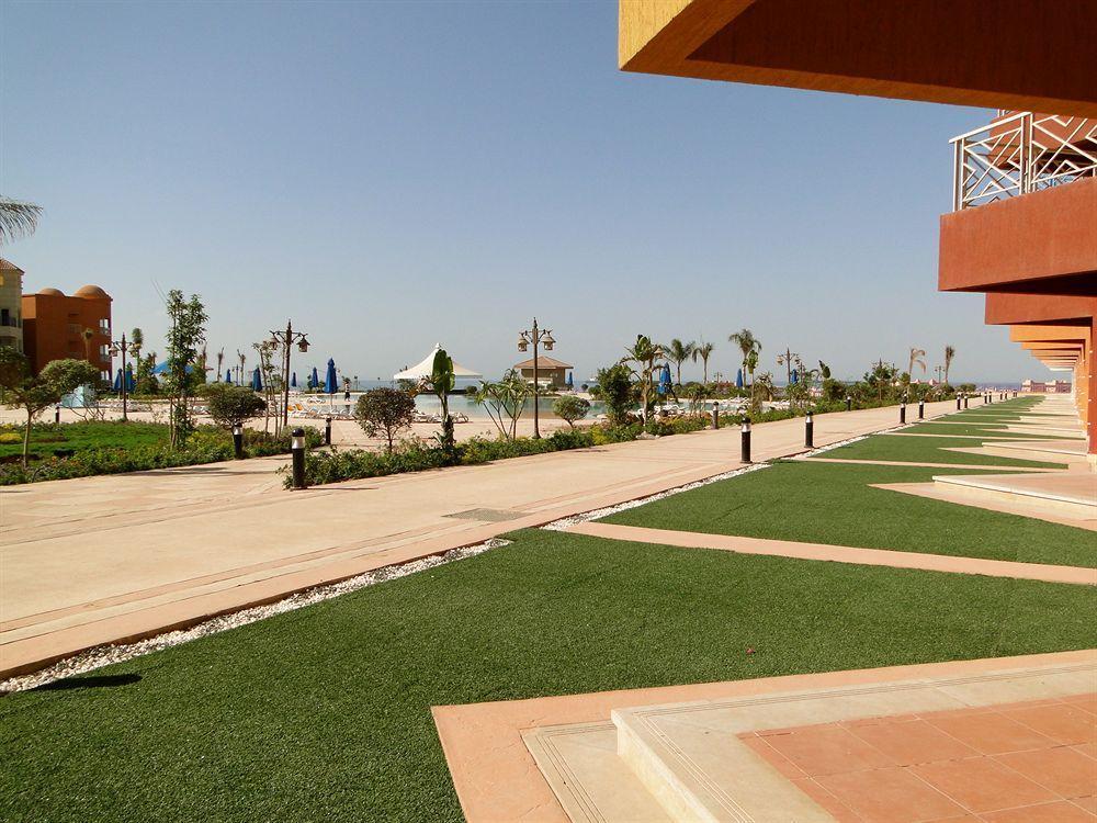 Porto Sokhna Pyramids Apartments Powered By Amer-Group Family Only Αΐν Σούχνα Εξωτερικό φωτογραφία