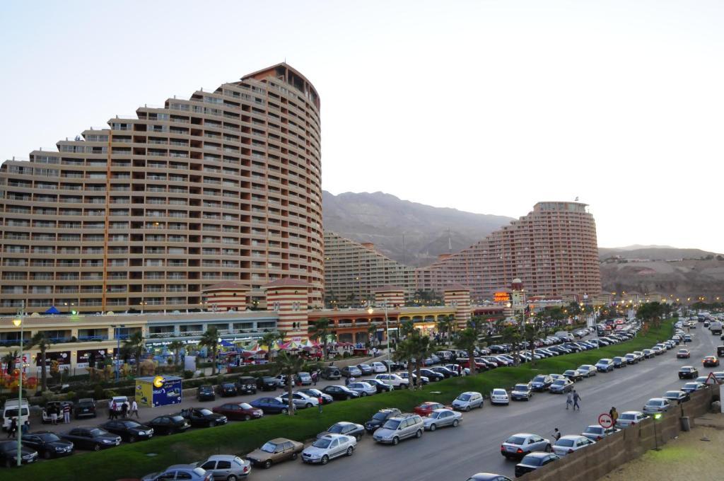 Porto Sokhna Pyramids Apartments Powered By Amer-Group Family Only Αΐν Σούχνα Εξωτερικό φωτογραφία